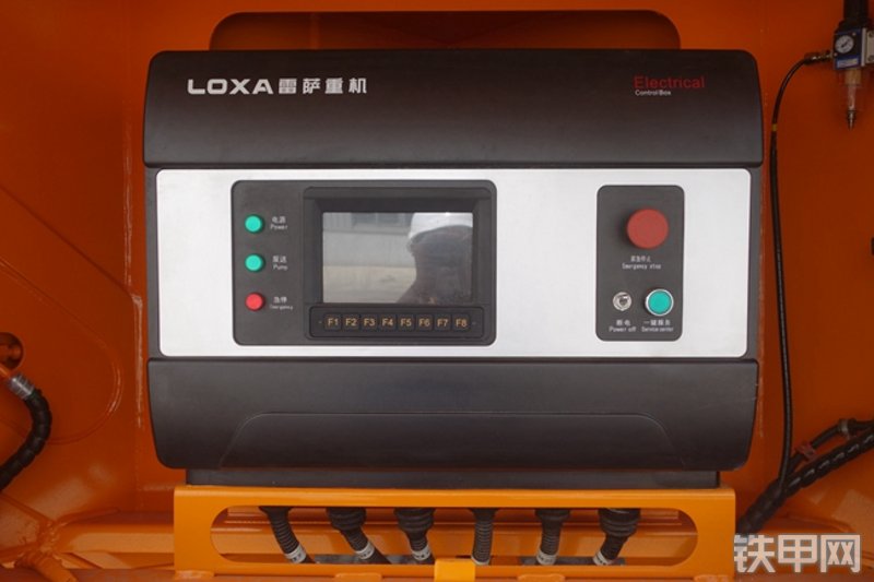 雷萨重机BJ5339THB6RZ47红黄泵车局部