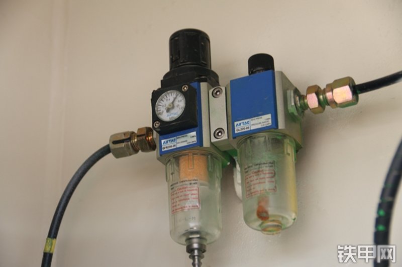 雷萨重机BJ5339THB6RZ47绿白泵车局部