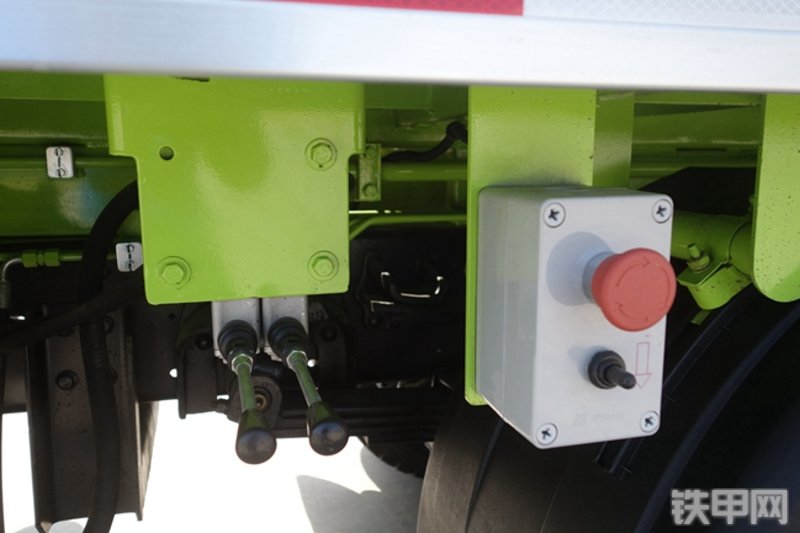 雷萨重机BJ5124THB绿车载泵局部