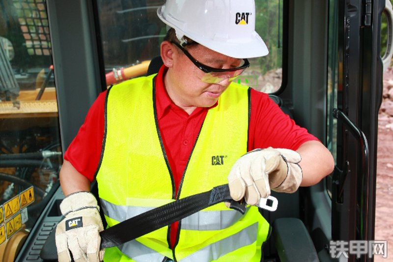 卡特彼勒320D2液压挖掘机局部