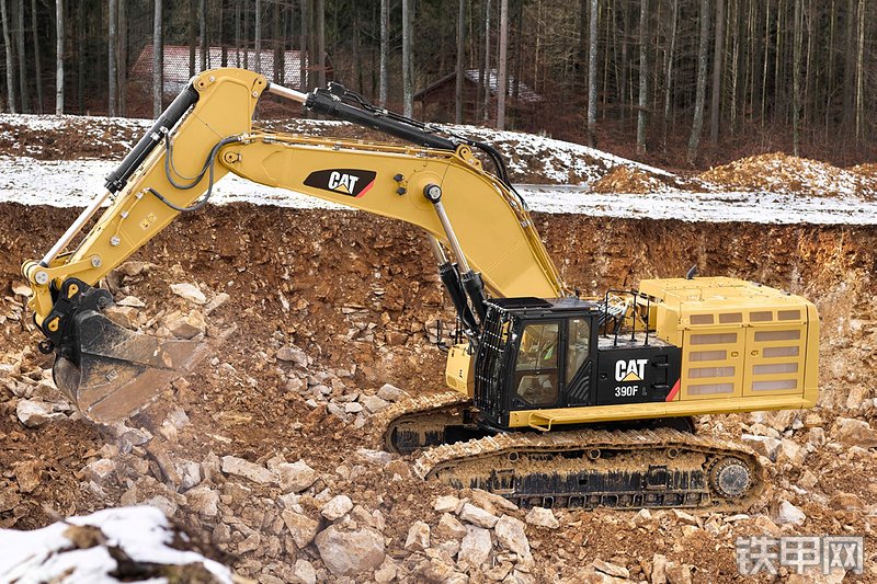 卡特彼勒CAT®390F L 液压挖掘机整机外观