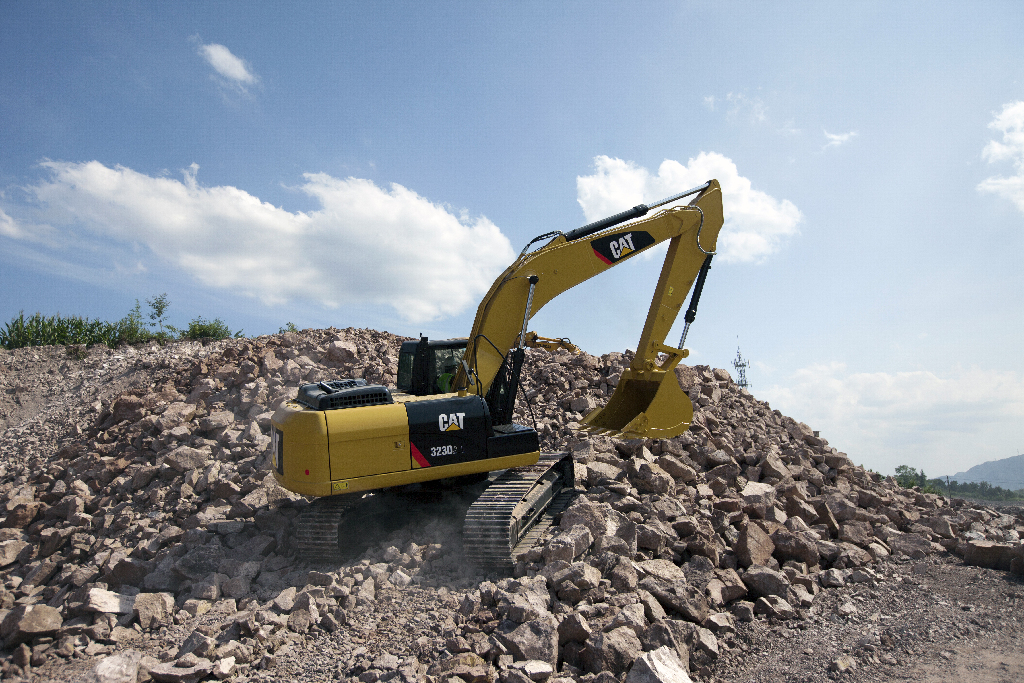 卡特彼勒323d2l挖掘机图片大全_卡特323d2l整机外观照片-铁甲工程机械