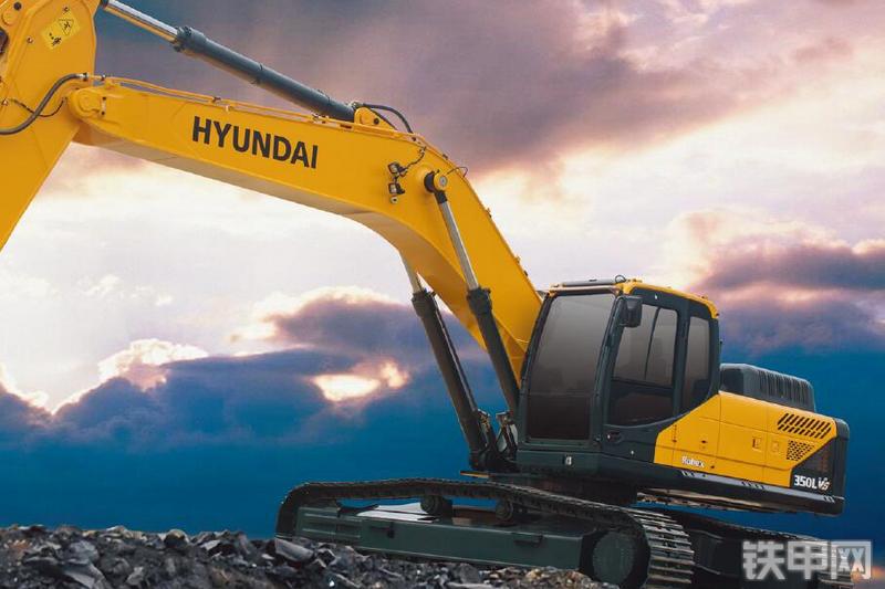 现代R350LVS挖掘机整机外观