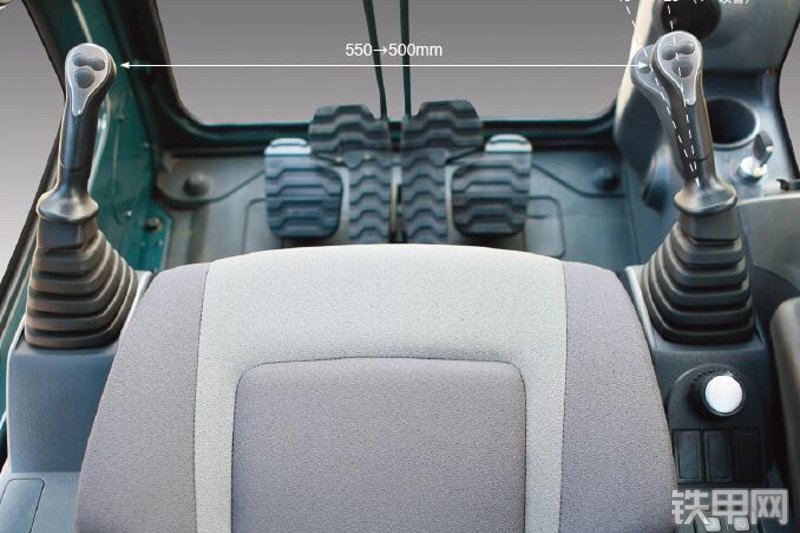 现代R350LVS挖掘机整机外观