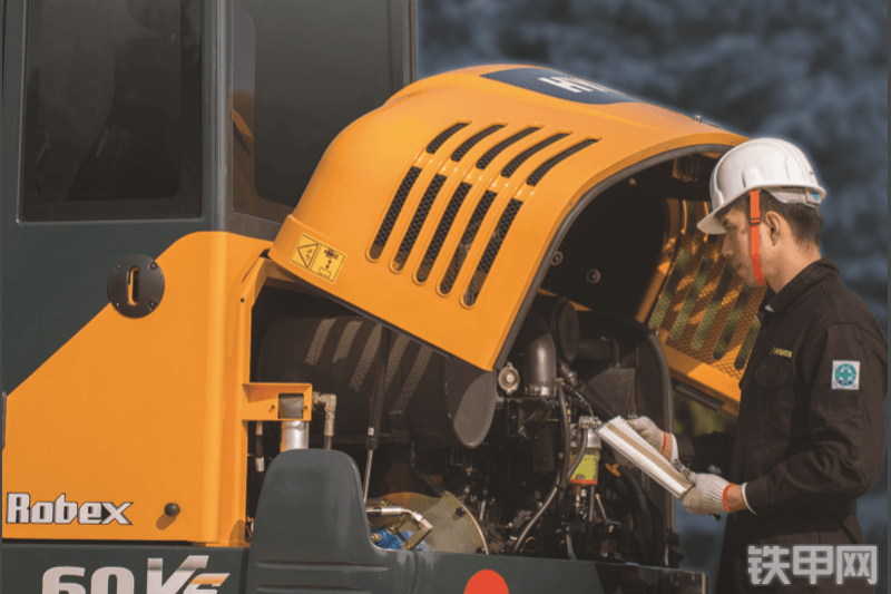 现代R 60VS挖掘机局部