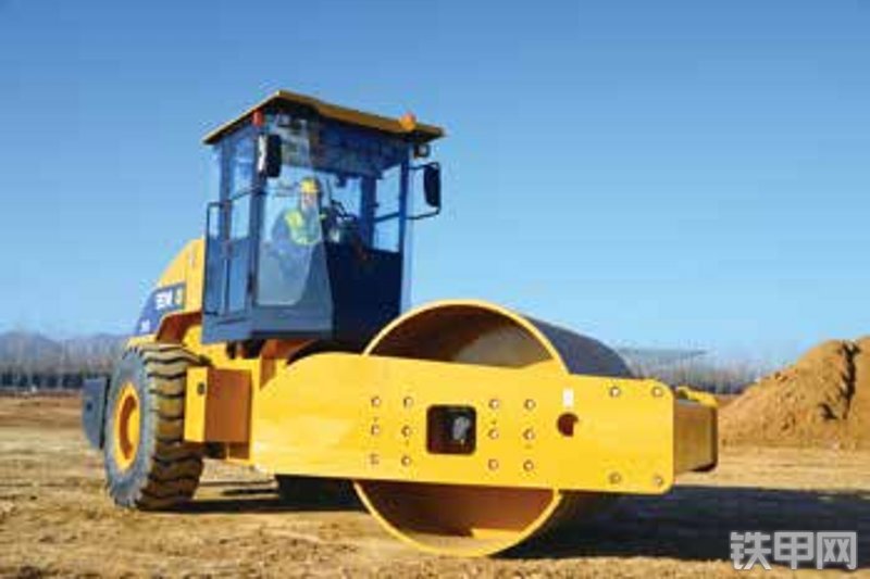 山工SEM520压路机整机外观