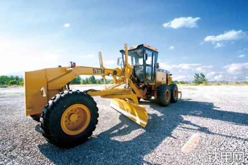 山工SEM921平地机整机外观