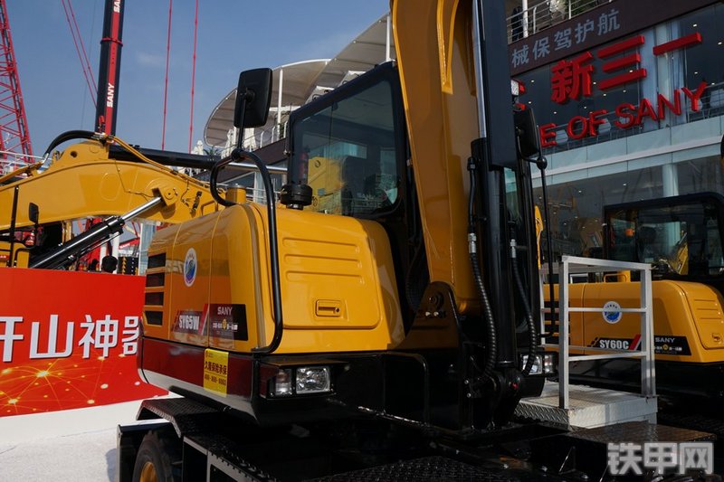 三一重工SY65W-10挖掘机整机外观