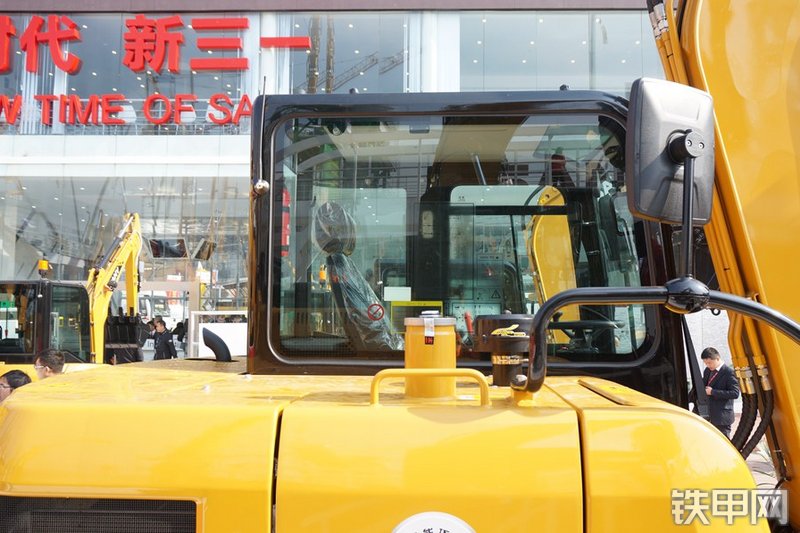 三一重工SY65W-10挖掘机局部
