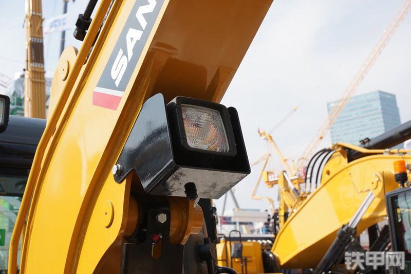 三一重工SY26U-10挖掘机局部