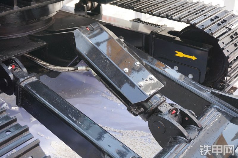 三一重工SY75C-10挖掘机局部