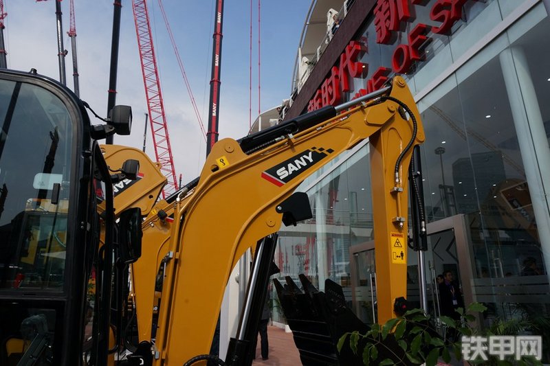 三一重工SY26U-10挖掘机局部