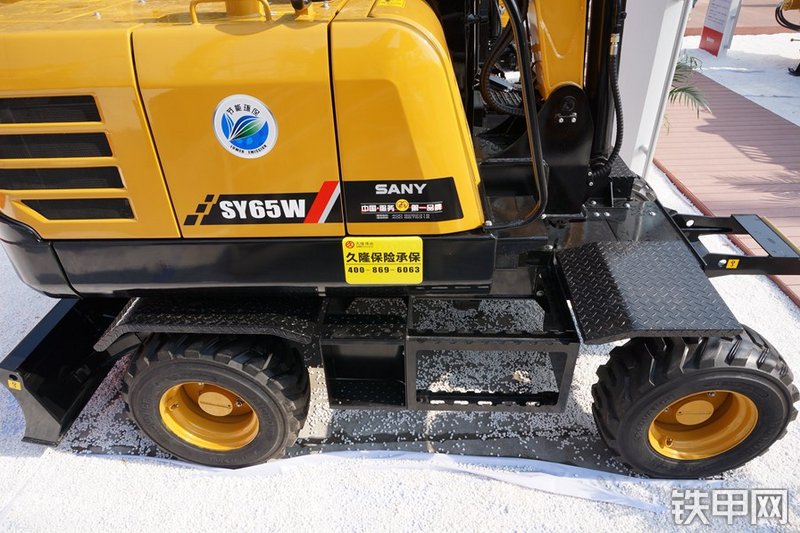 三一重工SY65W-10挖掘机整机外观