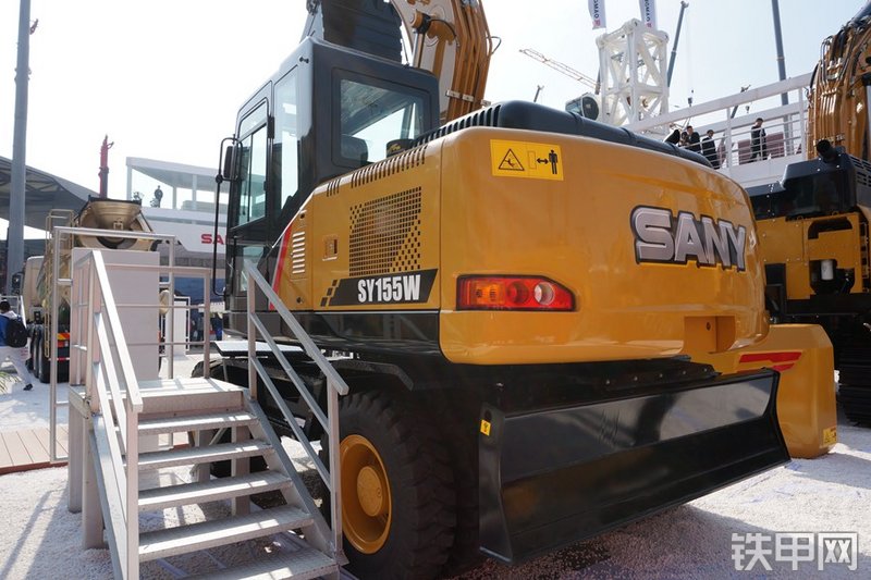 三一重工SY155W-10挖掘机整机外观