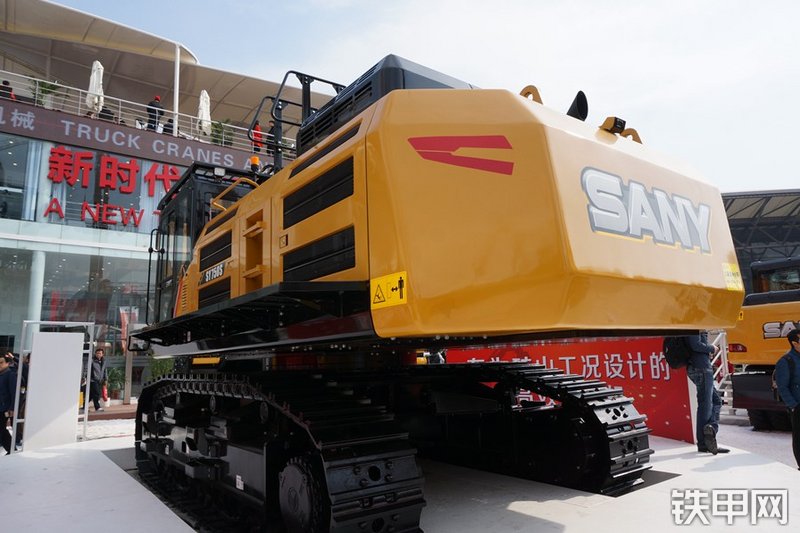 三一重工SY750H-松土器挖掘机整机外观