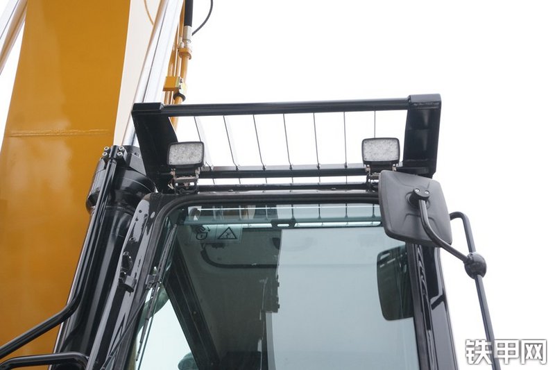 三一重工SY395H挖掘机局部