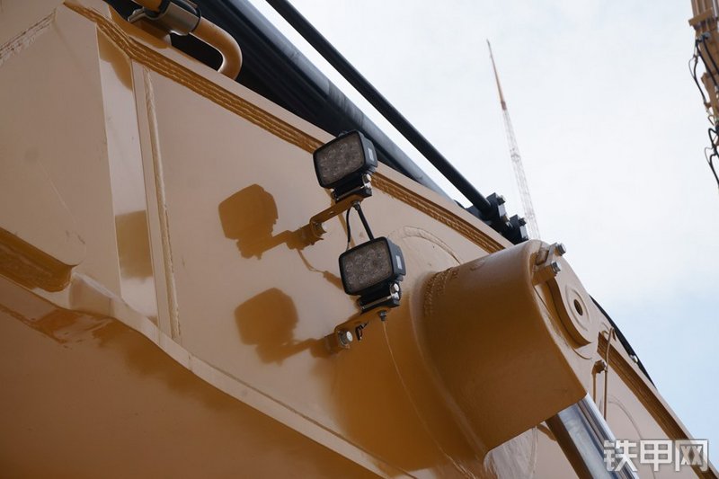 三一重工SY750H-松土器挖掘机局部