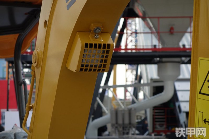 山东临工ER616F挖掘机局部