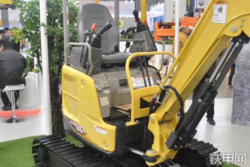 洋马Vio17挖掘机整机外观
