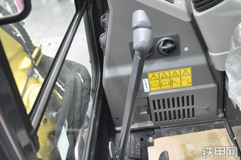 洋马VIO50-6B挖掘机局部