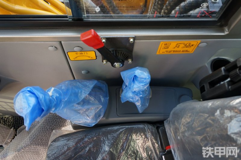 晋工JGM909LN-8挖掘机局部