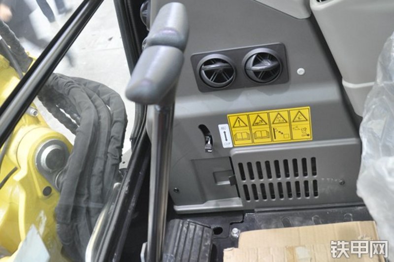 洋马VIO50-6B挖掘机局部