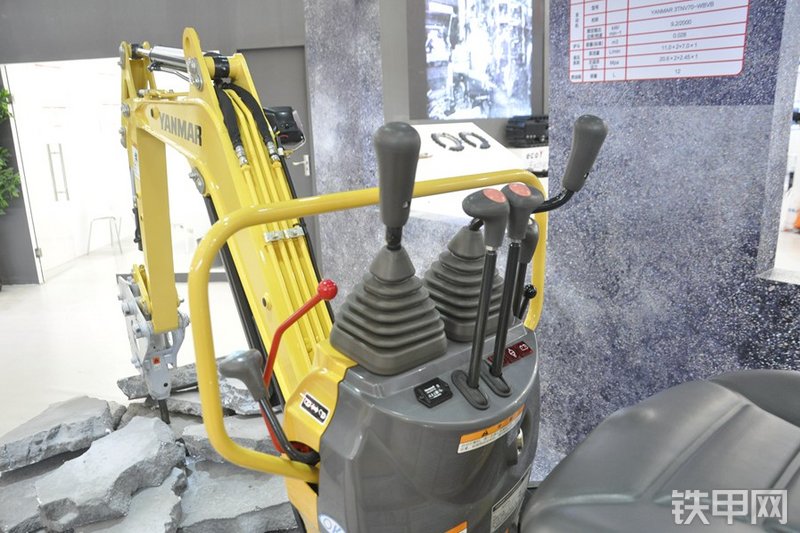 洋马Vio10-2A-橡胶履带挖掘机局部