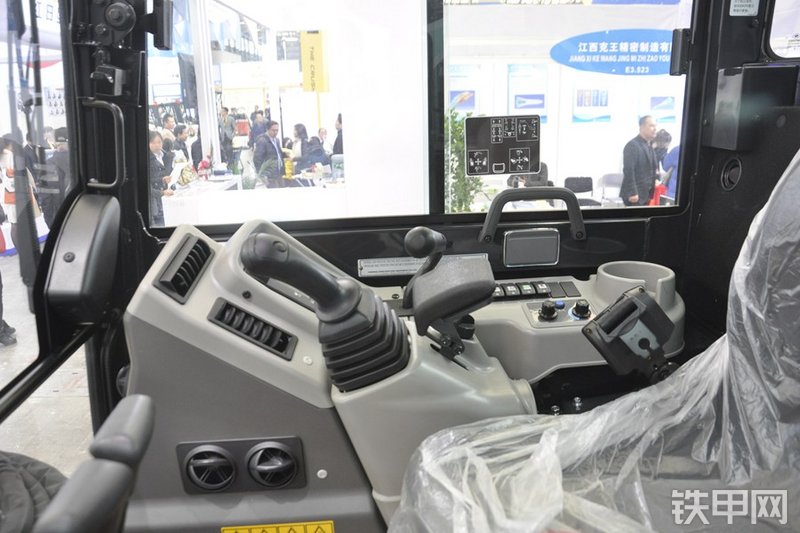 洋马VIO50-6B挖掘机局部