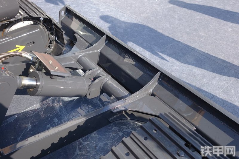 徐工XE75D挖掘机局部