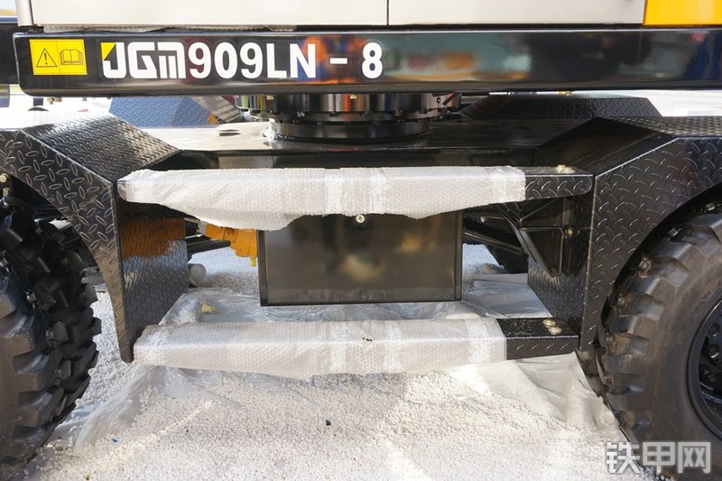 晋工JGM909LN-8挖掘机局部