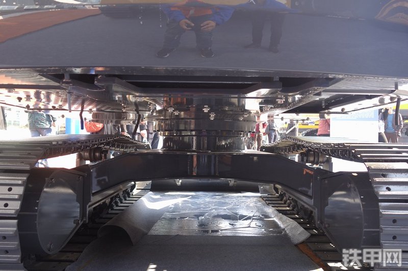 徐工XE75D挖掘机局部