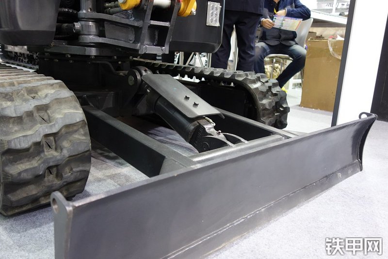 恒特重工HT21挖掘机局部