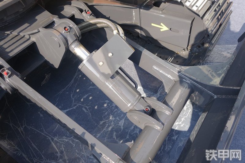 徐工XE75D挖掘机局部