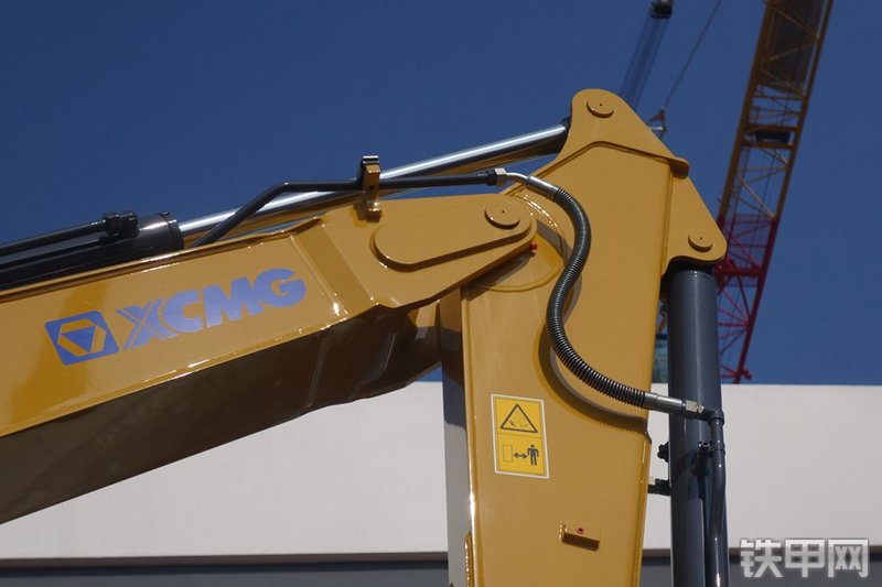 徐工XE75D挖掘机局部