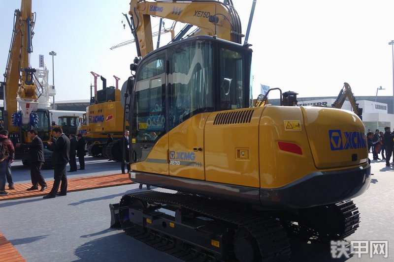 徐工XE75D挖掘机整机外观
