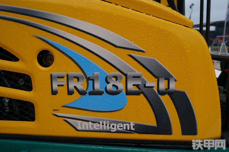 雷沃重工FR18E-U挖掘机局部