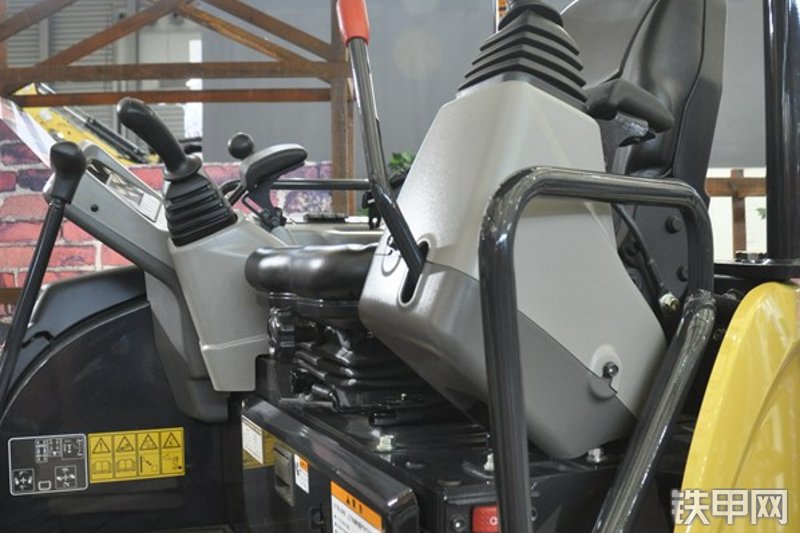 洋马VIO30-6B挖掘机局部