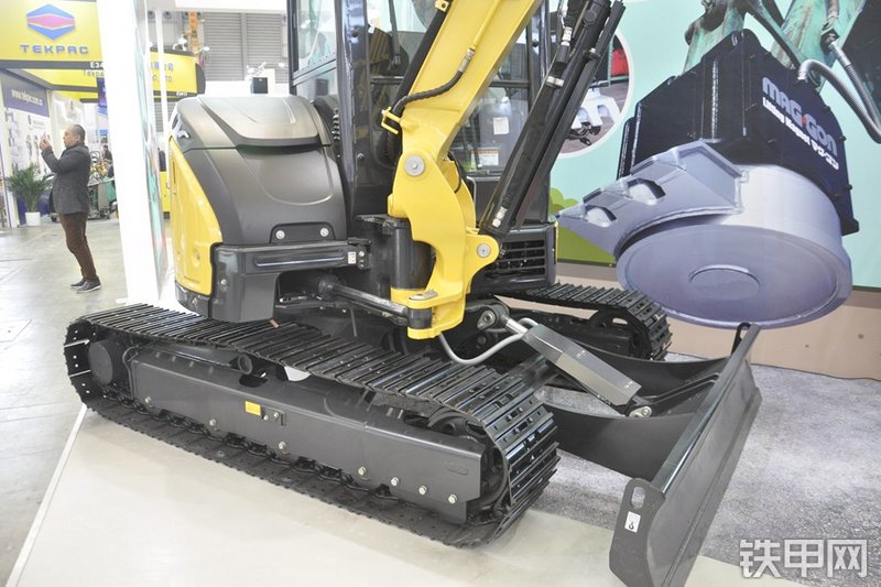 洋马VIO50-6B挖掘机整机外观