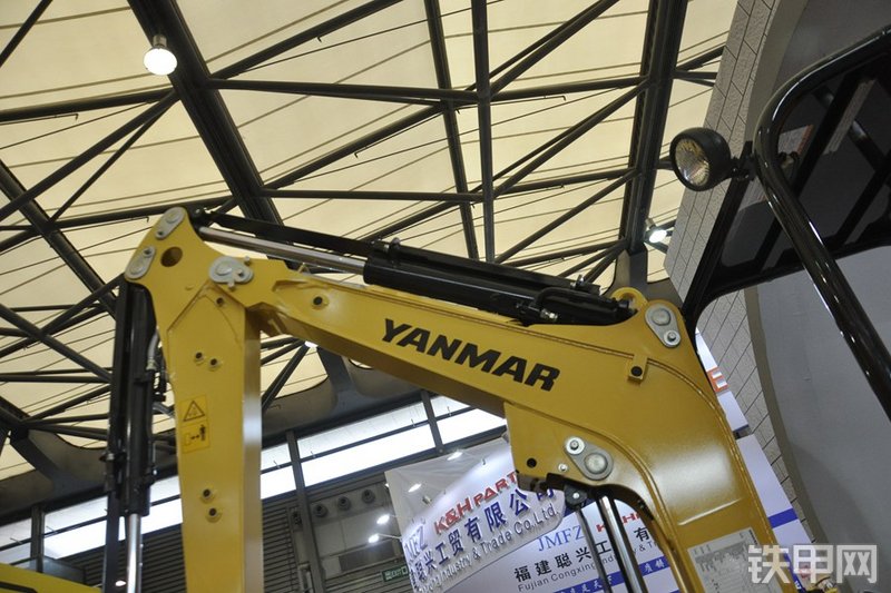 洋马VIO25-6挖掘机局部