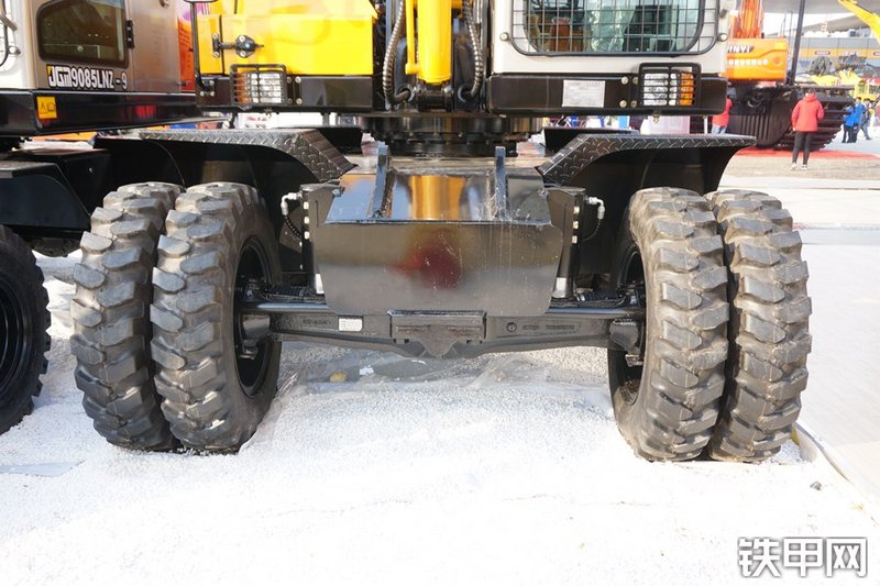 晋工JGM909LN-8挖掘机局部