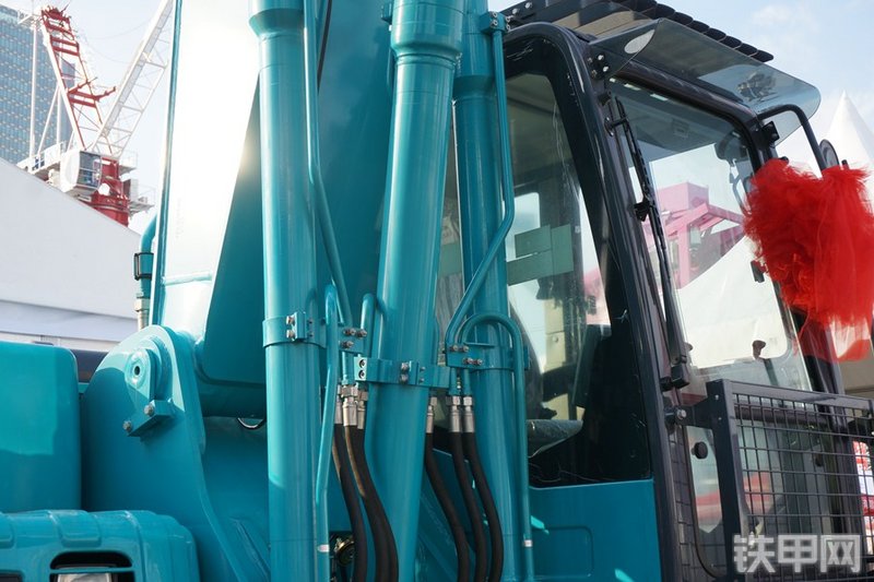 山河智能SWE235ES挖掘机局部