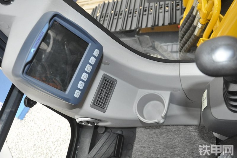 国机重工GE150H挖掘机局部