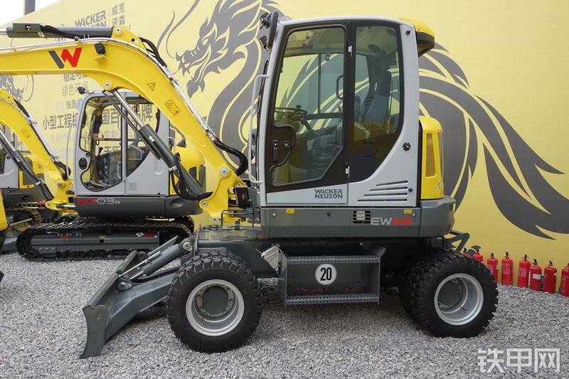 威克诺森EW65挖掘机整机外观