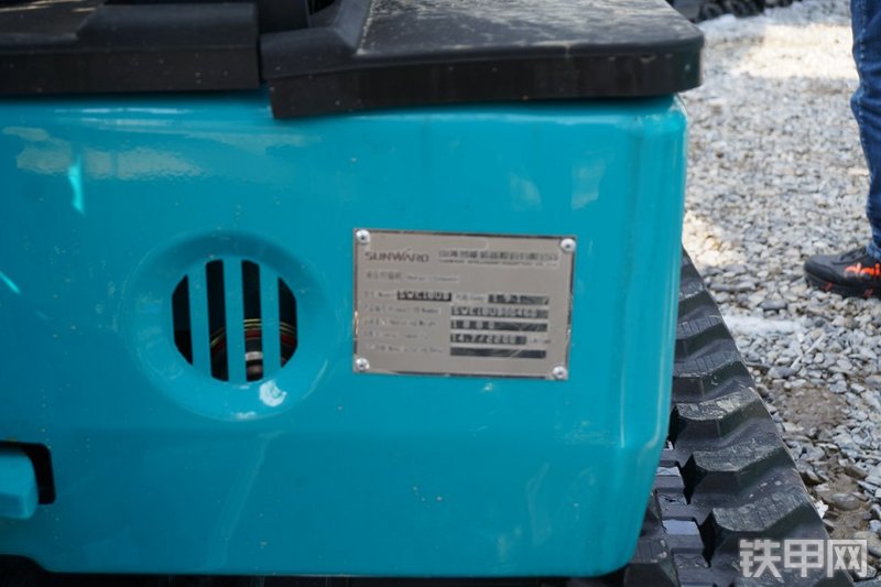 山河智能SWE18UB挖掘机局部