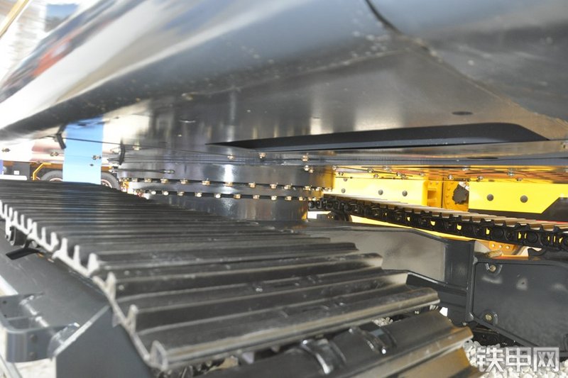 国机重工GE150H挖掘机局部