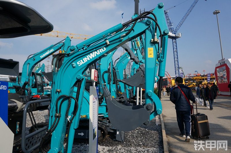 山河智能SWE18UB挖掘机局部