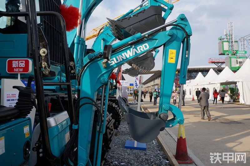 山河智能SWE08B挖掘机局部