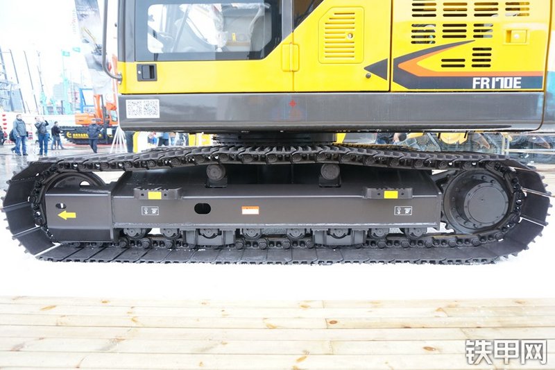 雷沃重工FR170E挖掘机整机外观