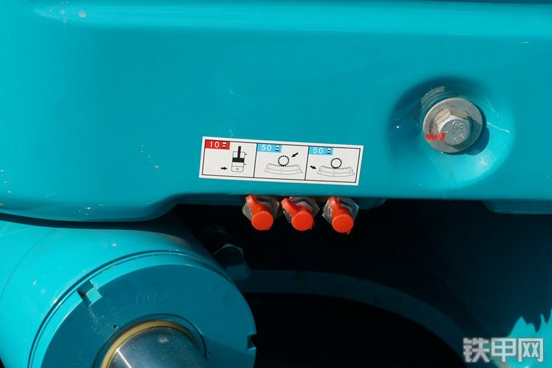 山河智能SWE40UB挖掘机局部