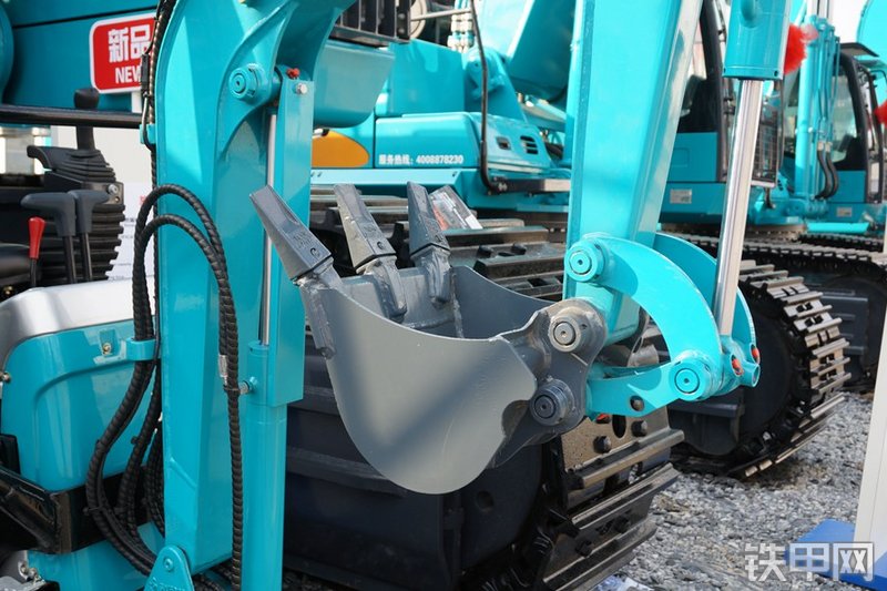 山河智能SWE08B挖掘机局部